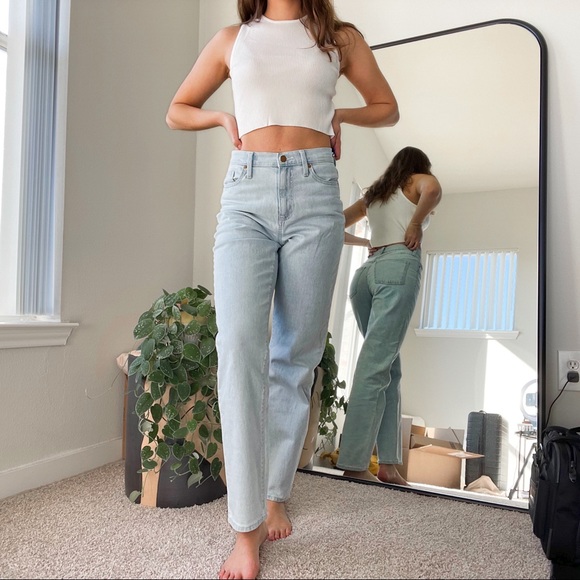 Universal Thread Vintage Straight Jeans - Light Wash - Picture 3 of 5